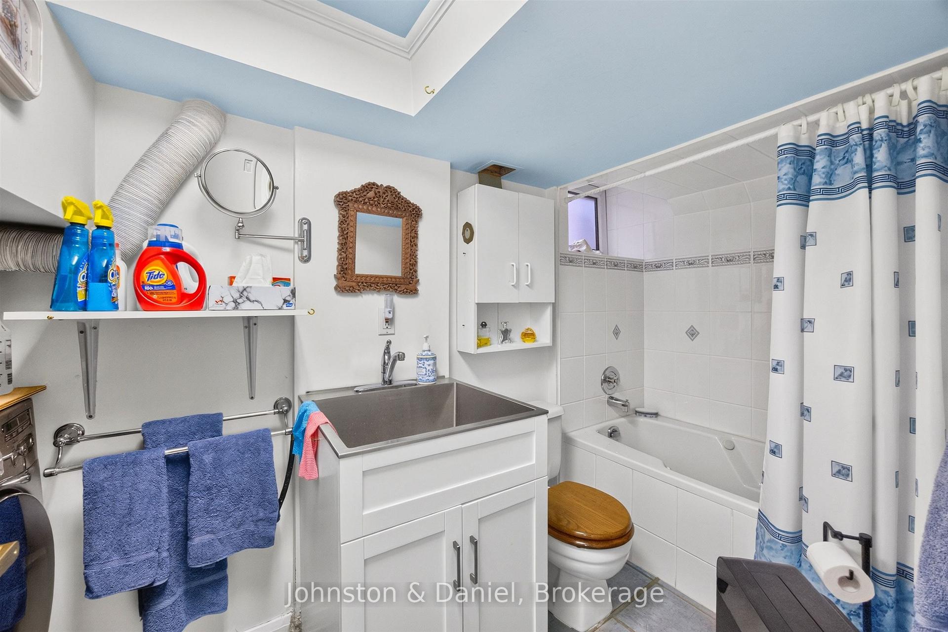 Photo 30 of 226 Chaplin Crescent, Toronto, Forest Hill South — HOMEH