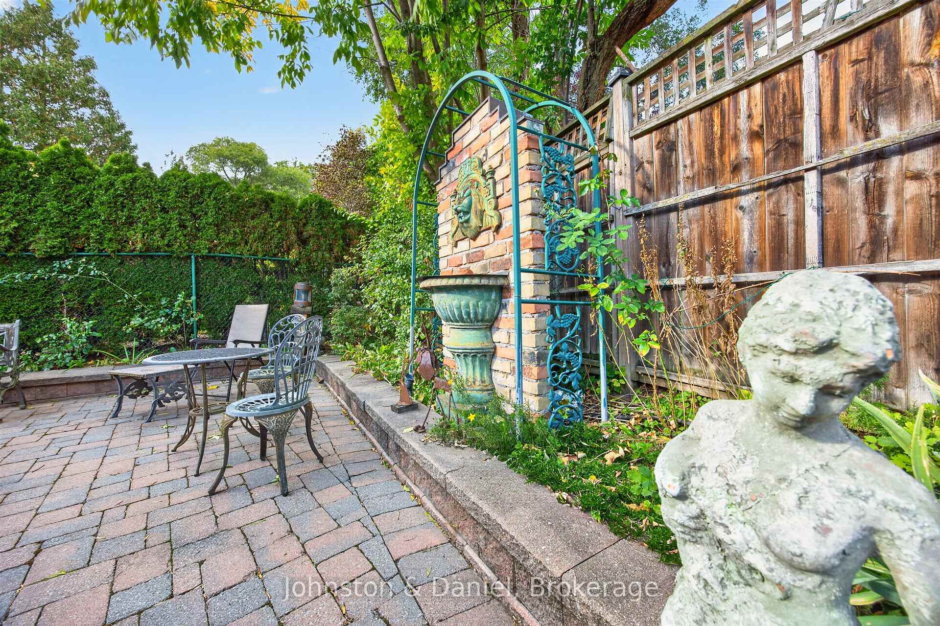 Photo 37 of 226 Chaplin Crescent, Toronto, Forest Hill South — HOMEH