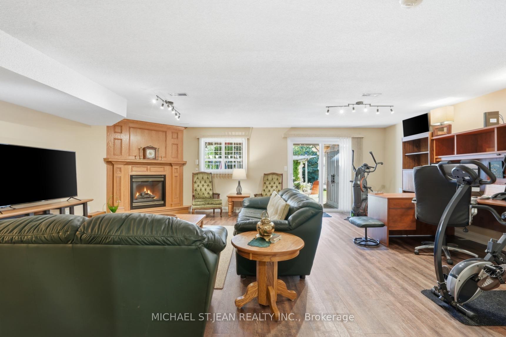 Photo 12 of 9 Kinsman Court S, Pelham, Fonthill — HOMEH