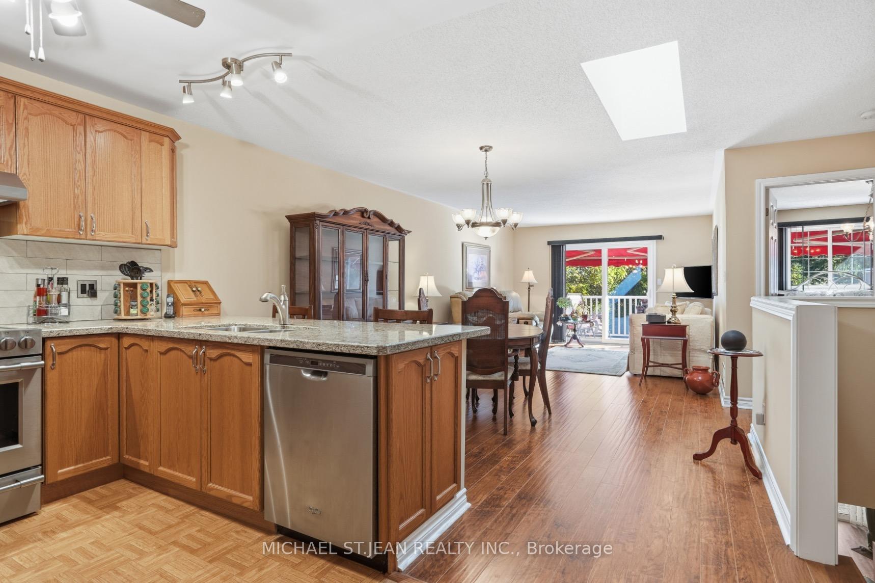 Photo 14 of 9 Kinsman Court S, Pelham, Fonthill — HOMEH