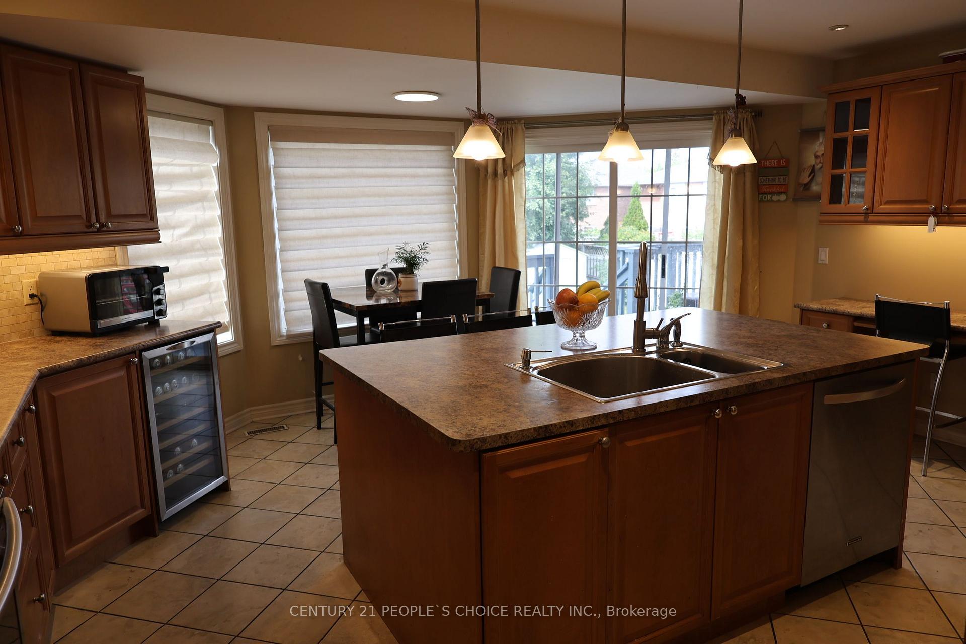 Photo 6 of 22 Novella Place, Brampton, Westgate — HOMEH