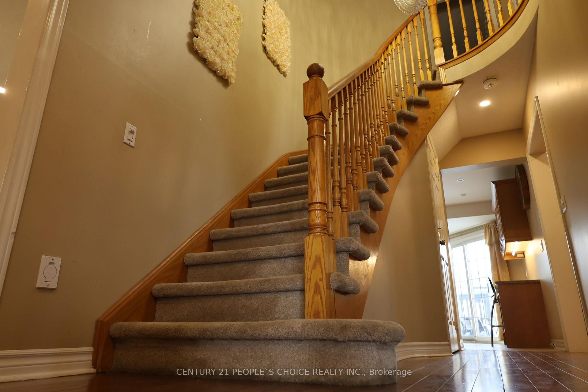 Photo 9 of 22 Novella Place, Brampton, Westgate — HOMEH