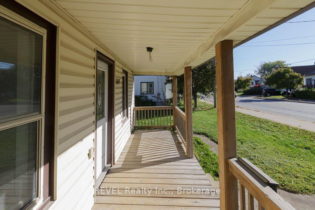 Photo 23 of 389 Glendale Avenue, St. Catharines, Secord Woods — HOMEH