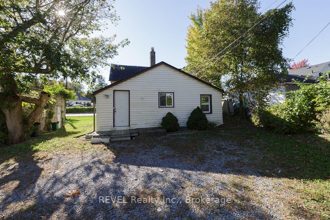 Photo 25 of 389 Glendale Avenue, St. Catharines, Secord Woods — HOMEH