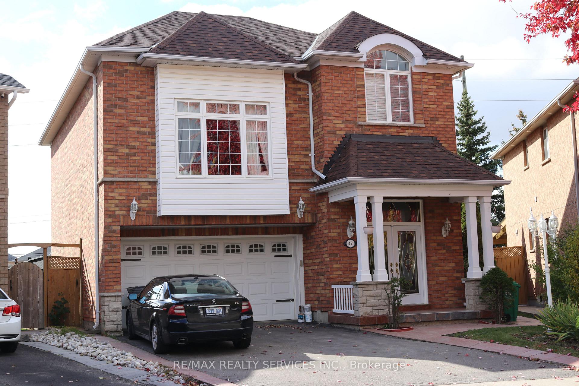 Photo 1 of 42 Brambirch Crescent, Brampton, Northwest Sandalwood Parkway — HOMEH