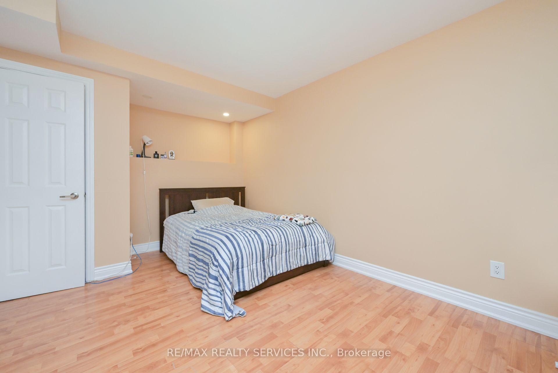 Photo 15 of 42 Brambirch Crescent, Brampton, Northwest Sandalwood Parkway — HOMEH