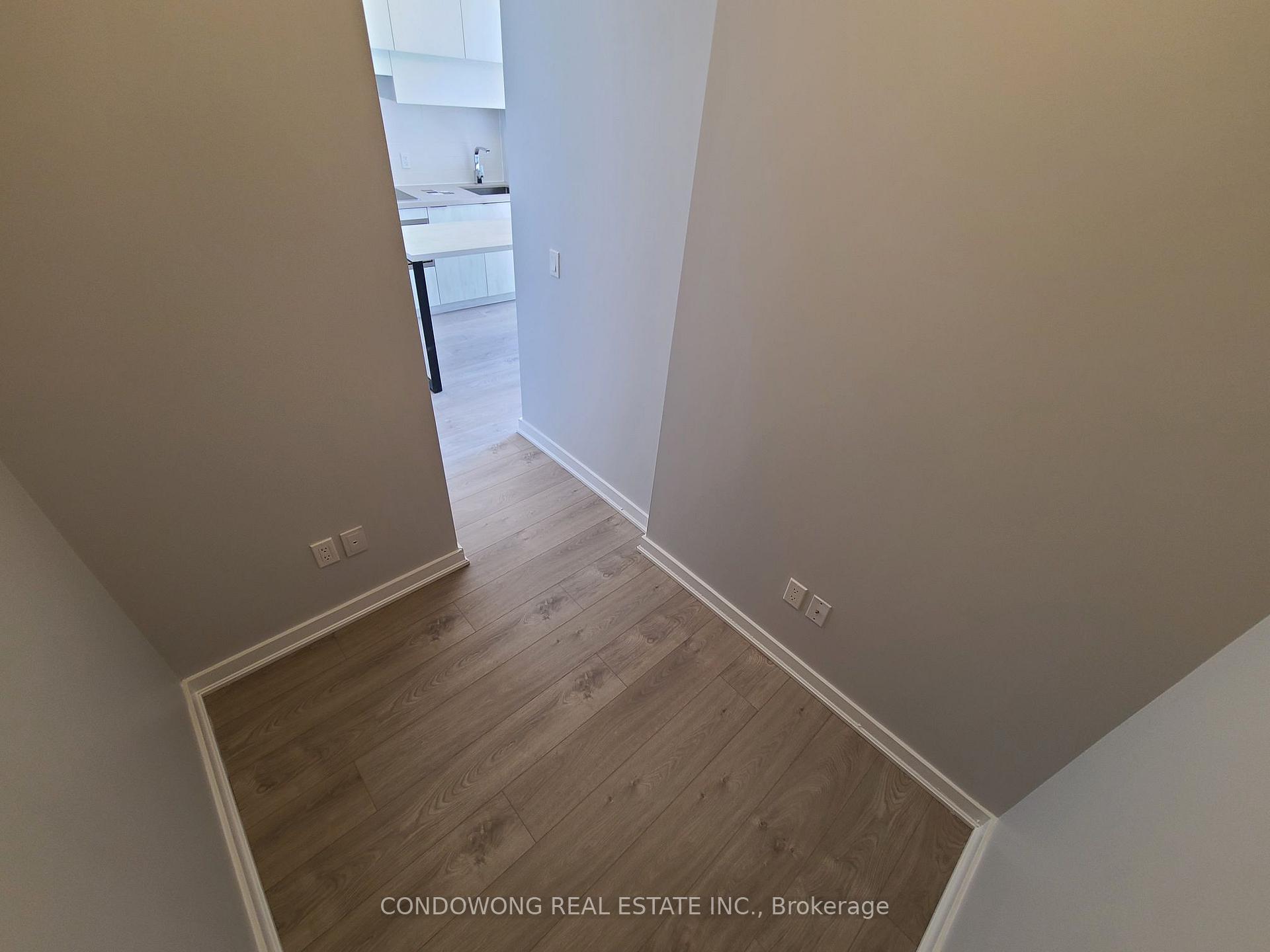 Photo 8 of Unit 3704, 8 Eglinton Avenue E, Toronto, Mount Pleasant West — HOMEH