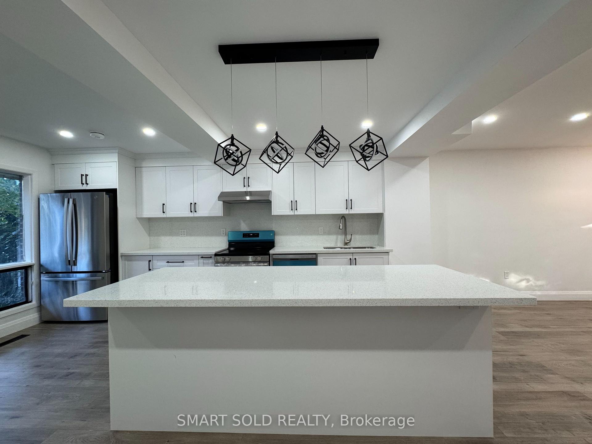 Photo 7 of 4082 Pheasant Run, Mississauga, Erin Mills — HOMEH