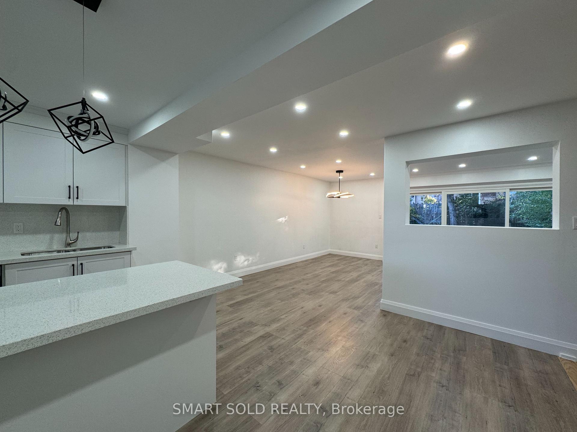 Photo 8 of 4082 Pheasant Run, Mississauga, Erin Mills — HOMEH