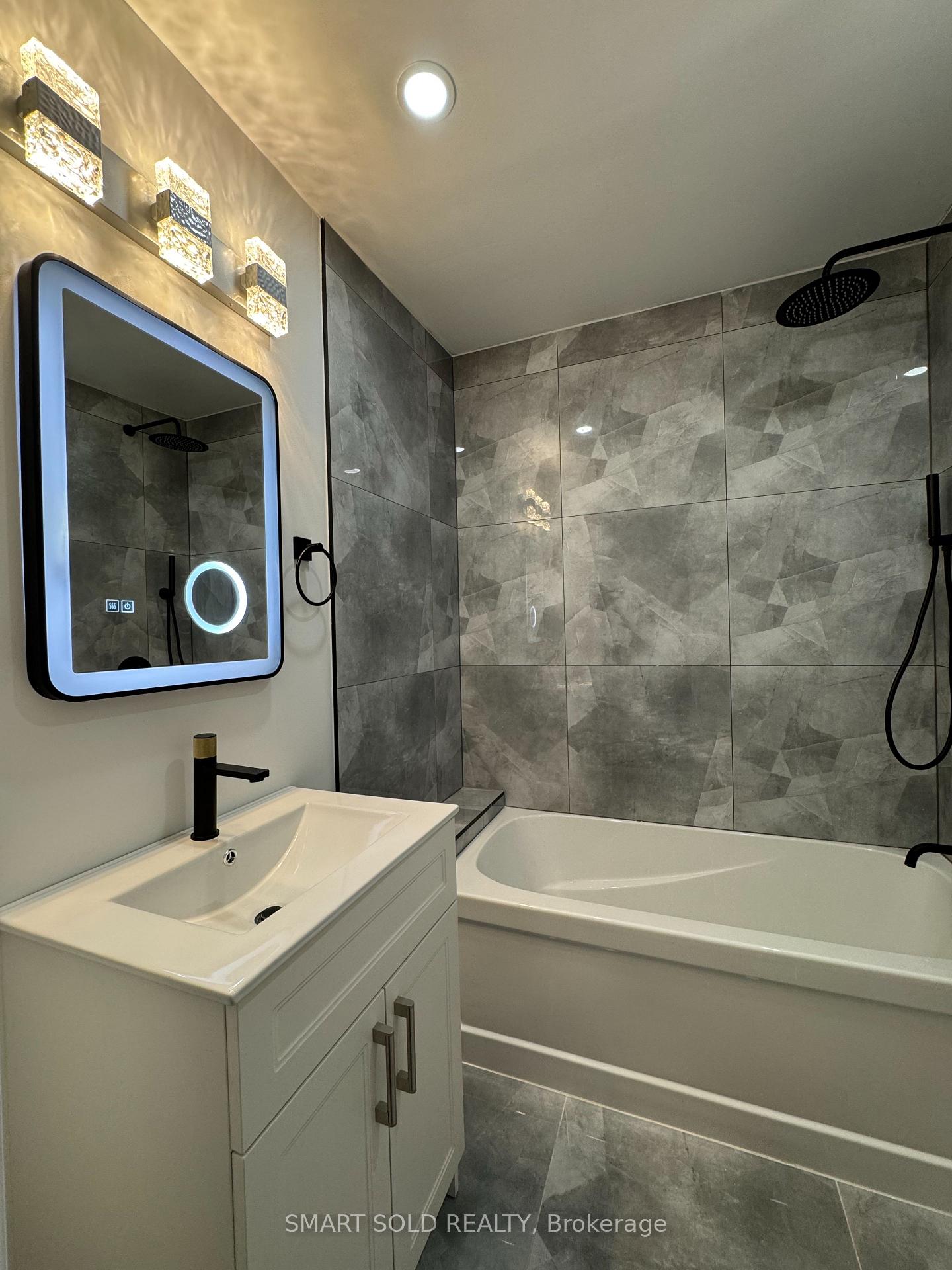 Photo 16 of 4082 Pheasant Run, Mississauga, Erin Mills — HOMEH