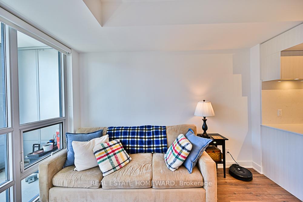 Photo 4 of Unit 610, 38 Cameron Street, Toronto, Kensington-Chinatown — HOMEH