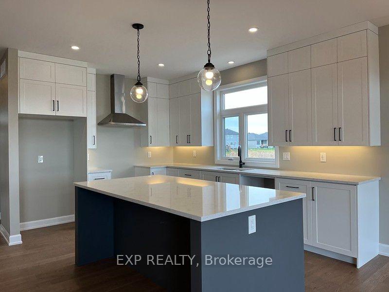 Photo 8 of 831 Solidex Place, Russell, Village of Russell — HOMEH