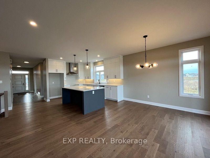 Photo 9 of 831 Solidex Place, Russell, Village of Russell — HOMEH
