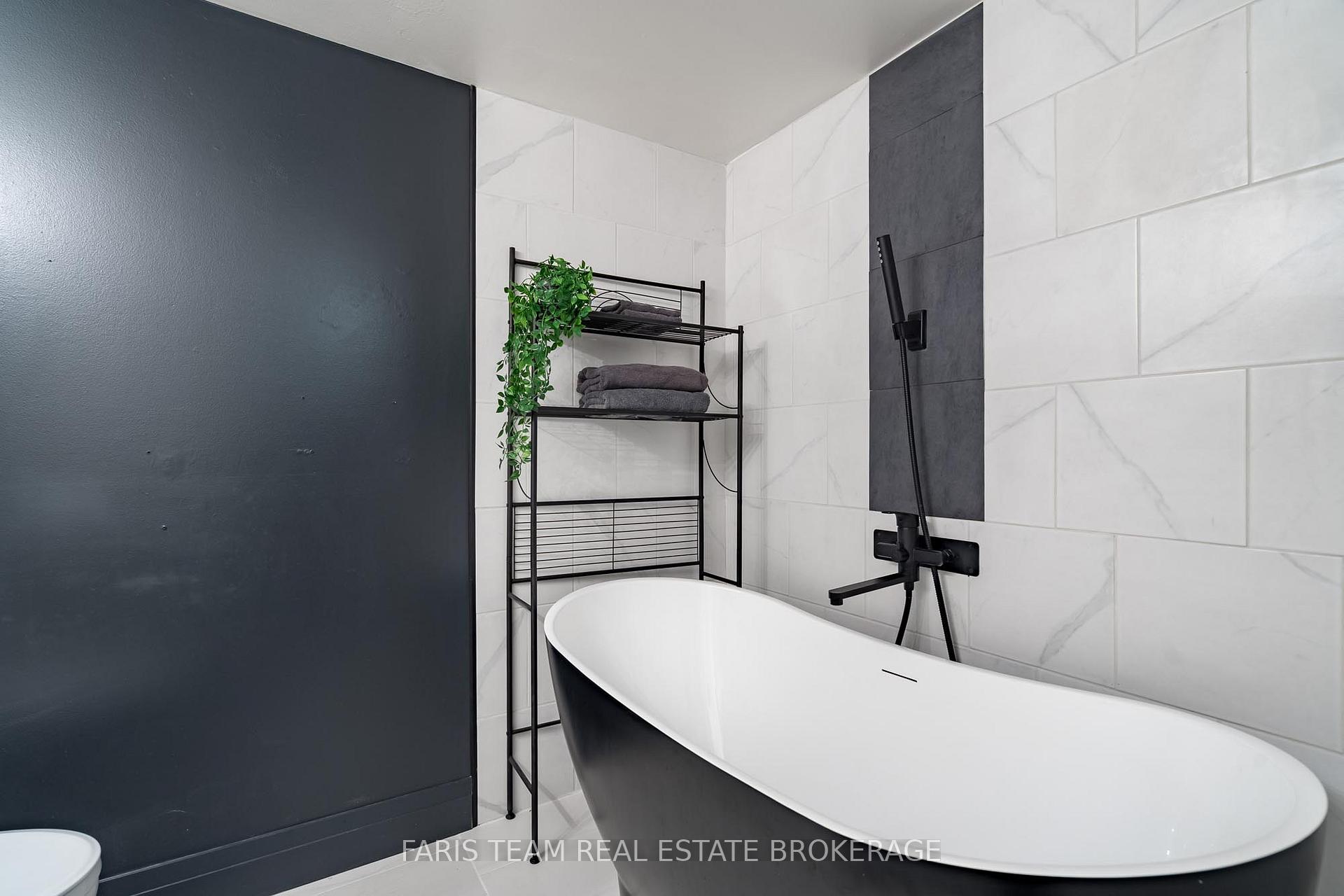 Photo 15 of Unit 84, 23 Dawson Drive, Collingwood — HOMEH