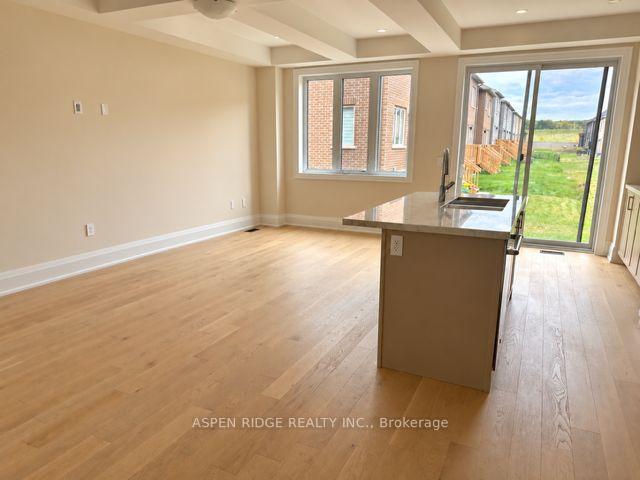 Photo 5 of 49 Schmeltzer Crescent, Richmond Hill, Rural Richmond Hill — HOMEH