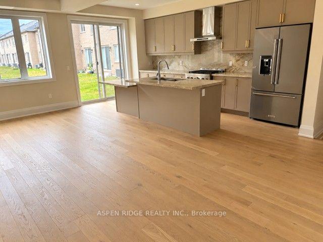 Photo 6 of 49 Schmeltzer Crescent, Richmond Hill, Rural Richmond Hill — HOMEH
