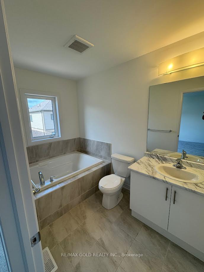 Photo 8 of 19 Lemon Avenue, Thorold, Hurricane/Merrittville — HOMEH