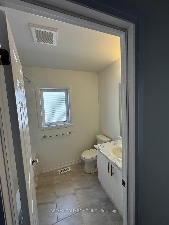 Photo 16 of 19 Lemon Avenue, Thorold, Hurricane/Merrittville — HOMEH