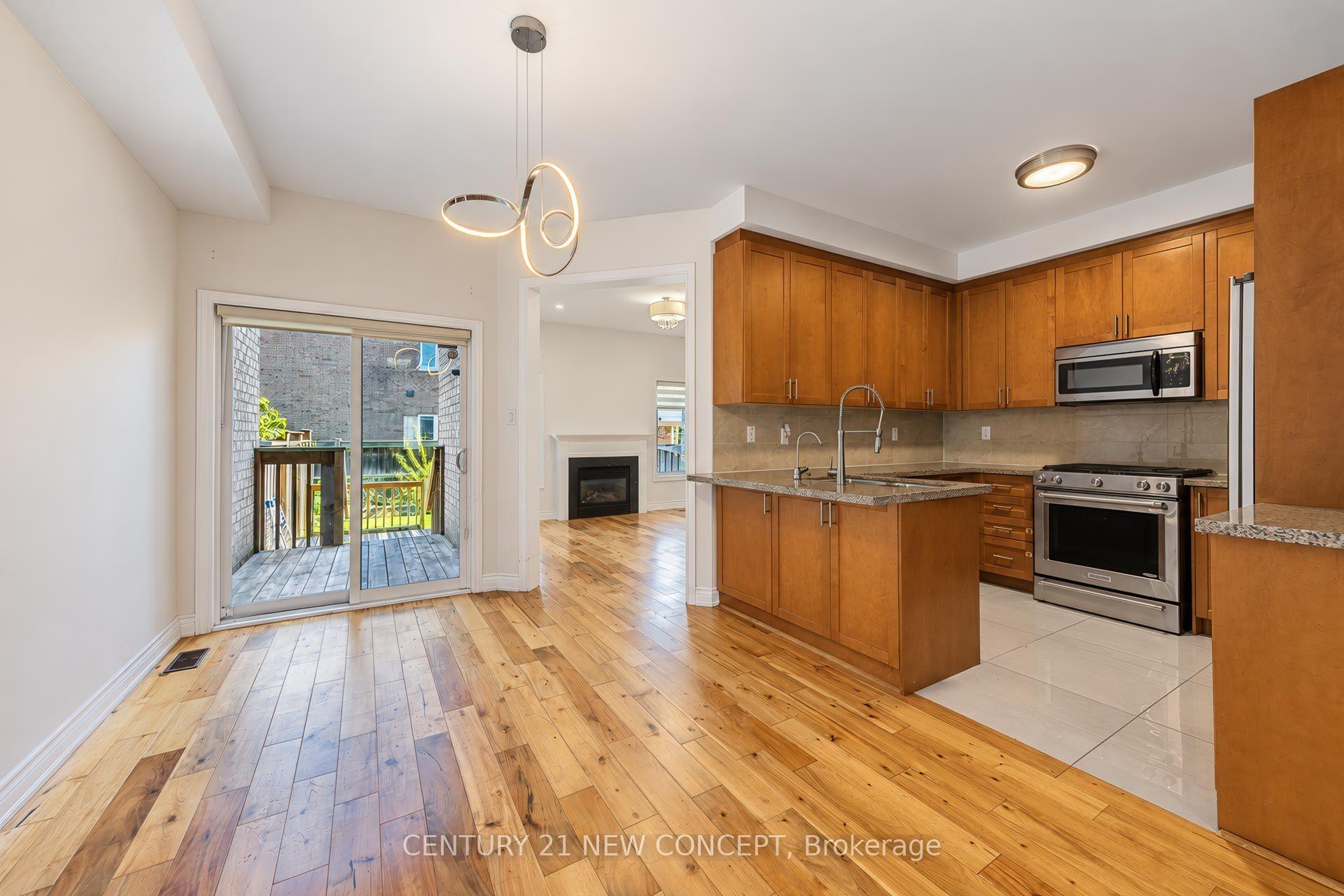 Photo 7 of 210 Lauderdale Drive E, Vaughan, Patterson — HOMEH