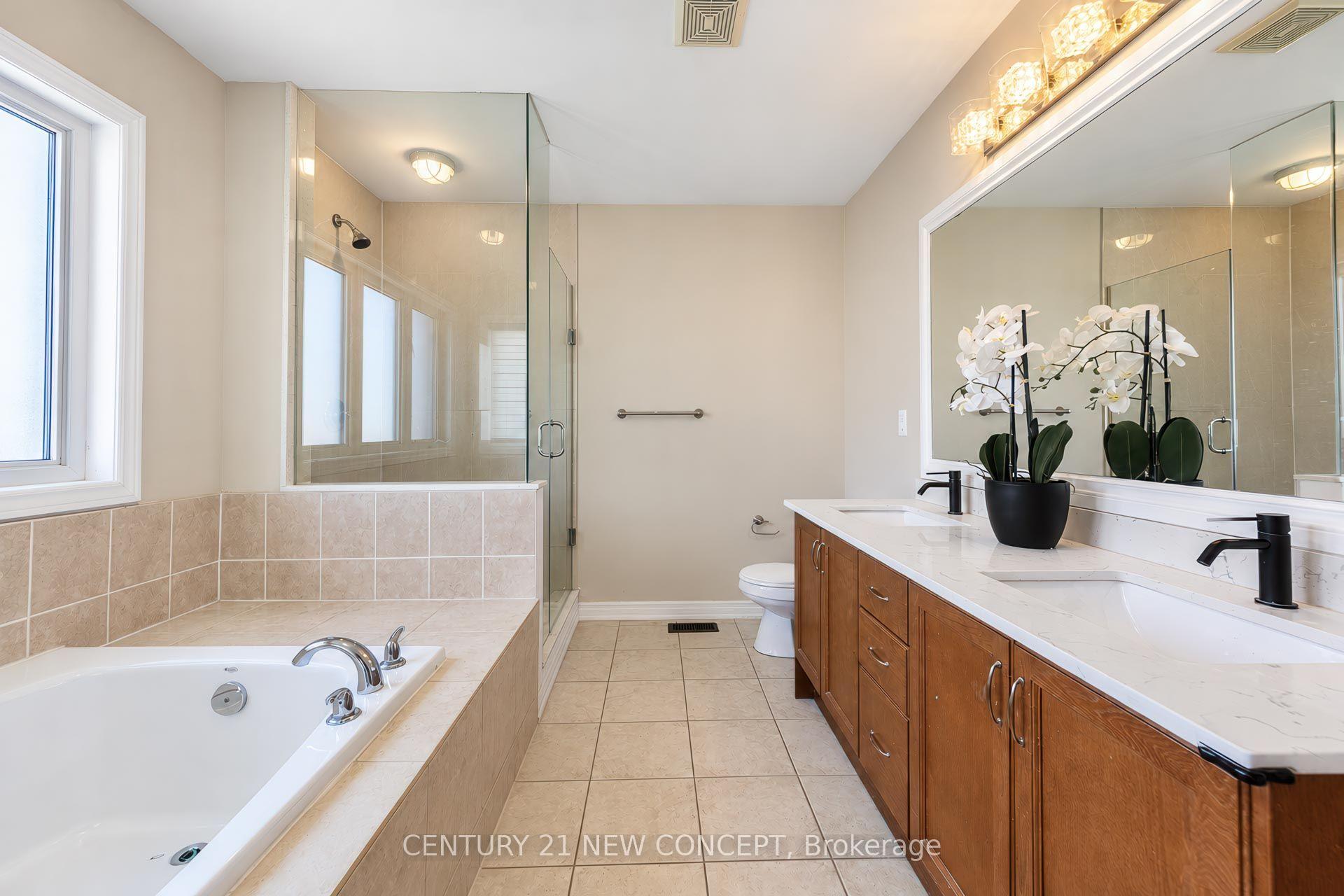 Photo 14 of 210 Lauderdale Drive E, Vaughan, Patterson — HOMEH