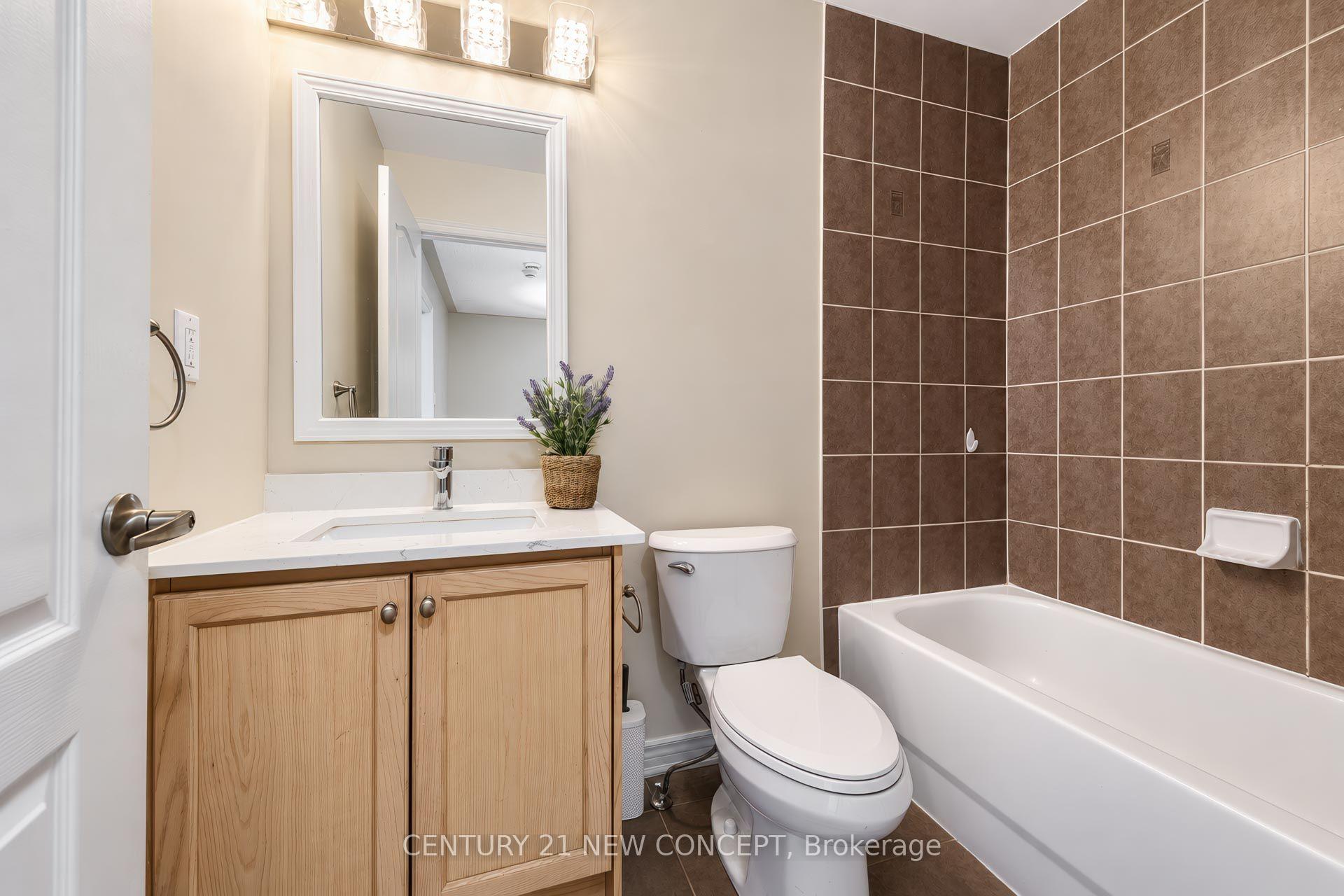 Photo 18 of 210 Lauderdale Drive E, Vaughan, Patterson — HOMEH