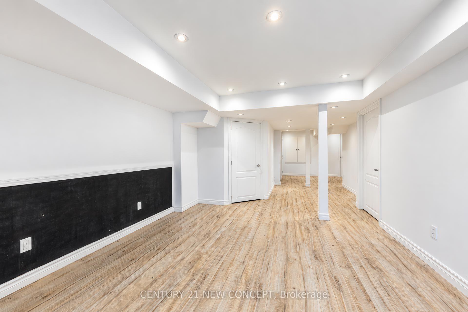Photo 22 of 210 Lauderdale Drive E, Vaughan, Patterson — HOMEH