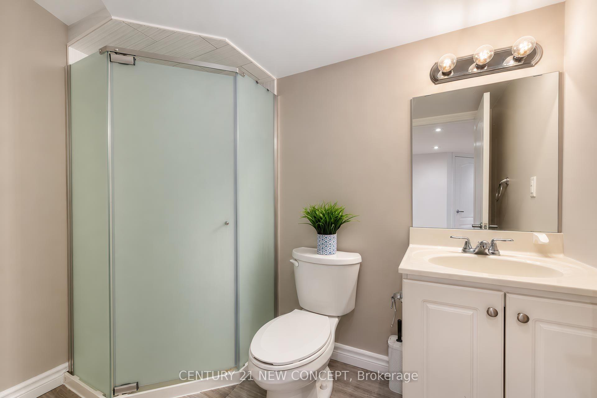 Photo 24 of 210 Lauderdale Drive E, Vaughan, Patterson — HOMEH