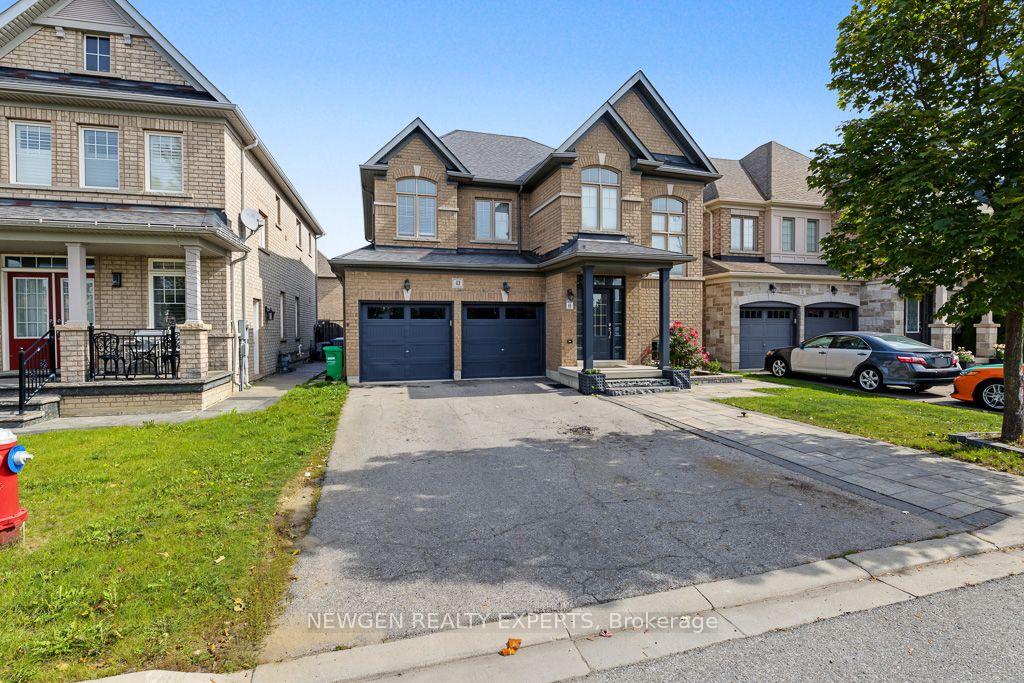 Photo 3 of 43 Lone Rock Circle, Brampton, Bram East — HOMEH