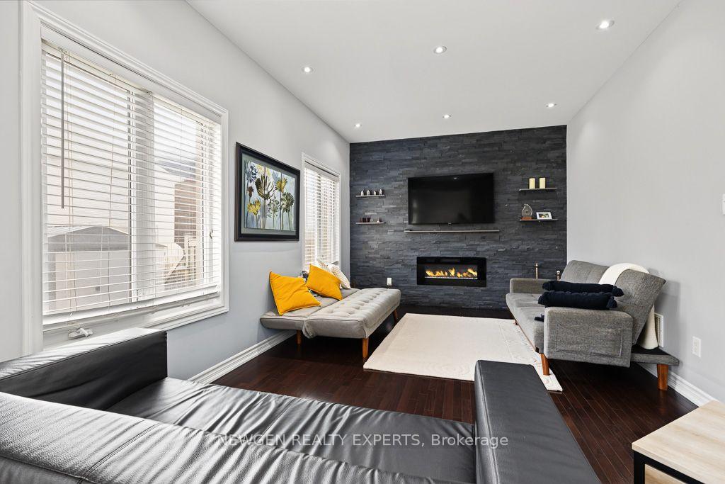 Photo 6 of 43 Lone Rock Circle, Brampton, Bram East — HOMEH