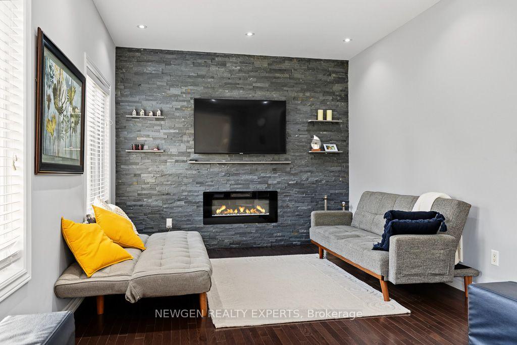 Photo 9 of 43 Lone Rock Circle, Brampton, Bram East — HOMEH