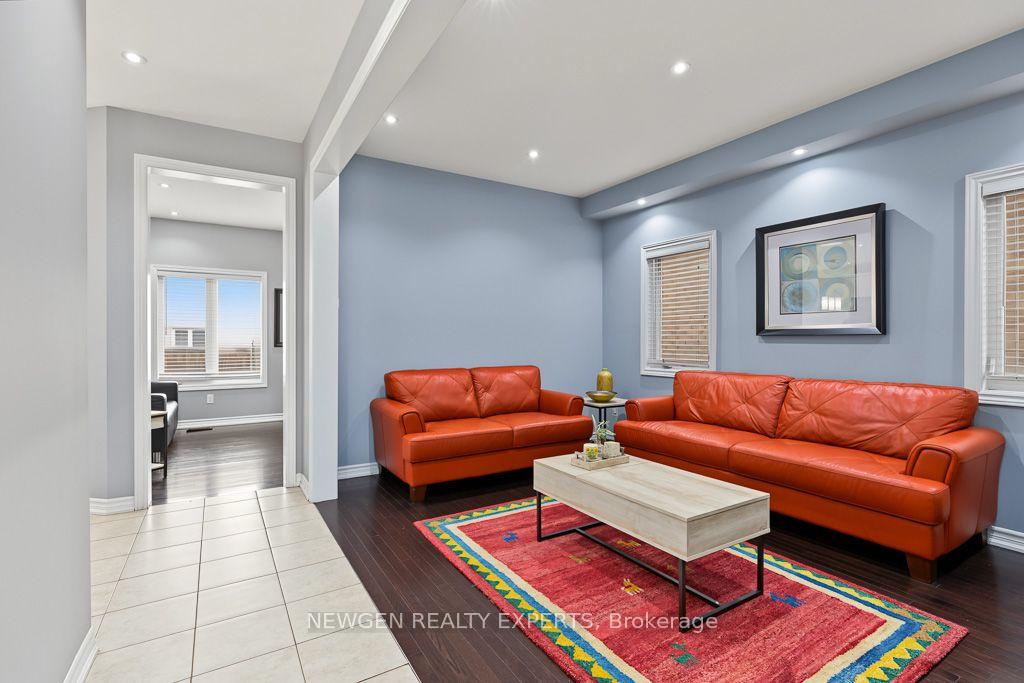 Photo 11 of 43 Lone Rock Circle, Brampton, Bram East — HOMEH
