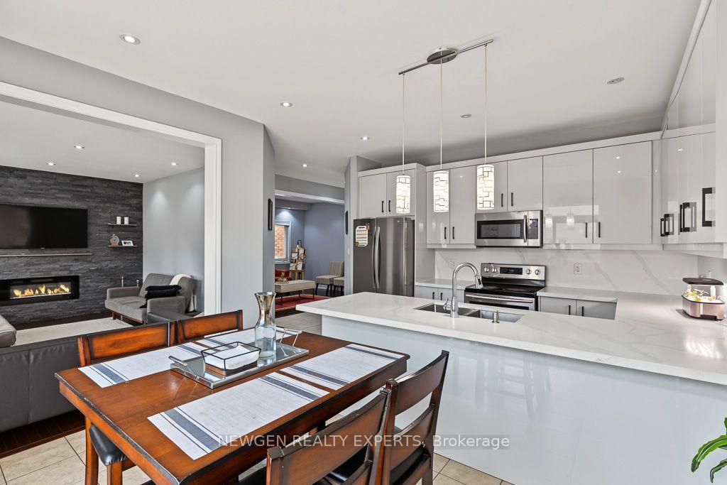Photo 17 of 43 Lone Rock Circle, Brampton, Bram East — HOMEH