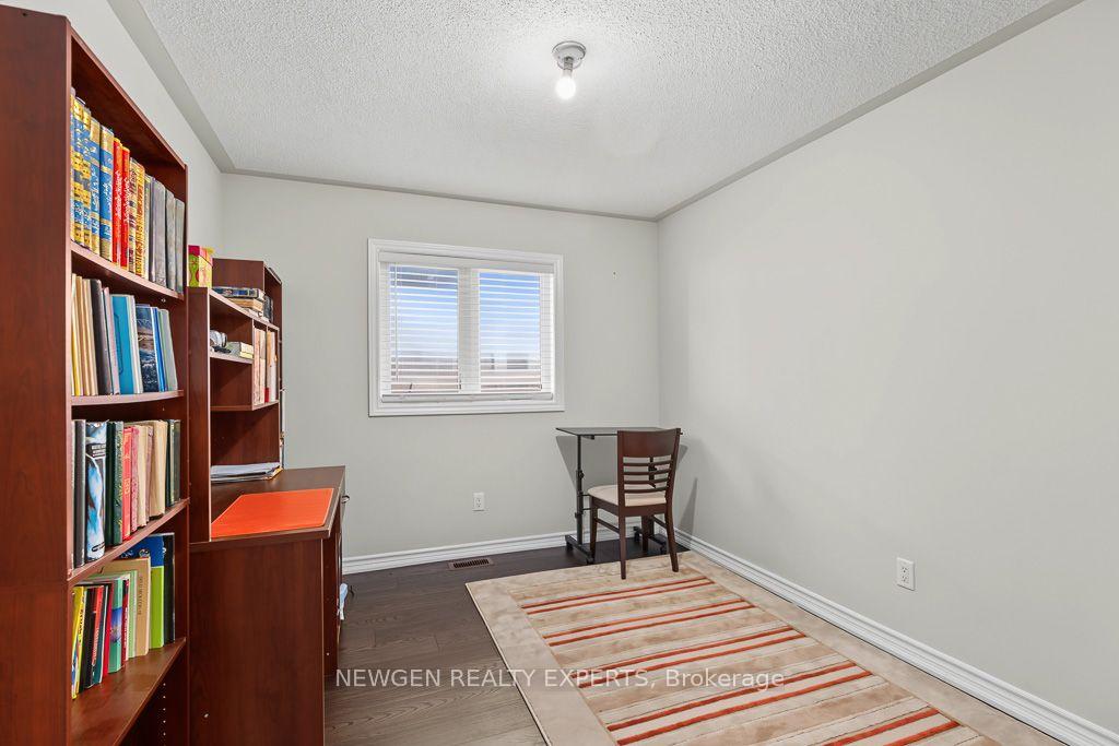 Photo 20 of 43 Lone Rock Circle, Brampton, Bram East — HOMEH