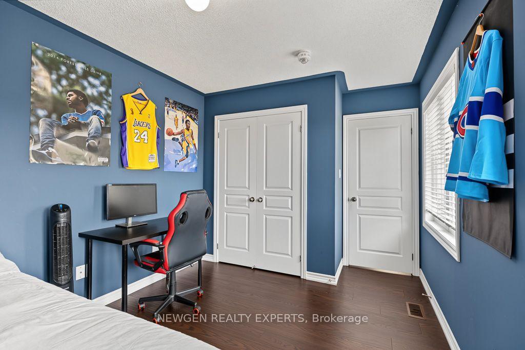 Photo 22 of 43 Lone Rock Circle, Brampton, Bram East — HOMEH