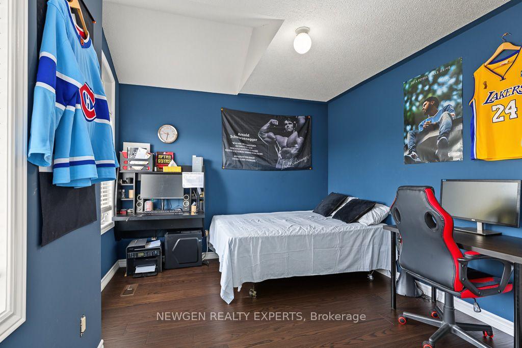 Photo 23 of 43 Lone Rock Circle, Brampton, Bram East — HOMEH