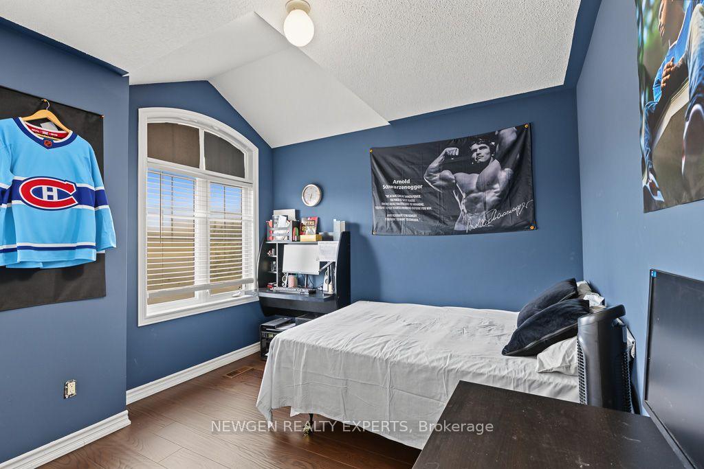 Photo 24 of 43 Lone Rock Circle, Brampton, Bram East — HOMEH