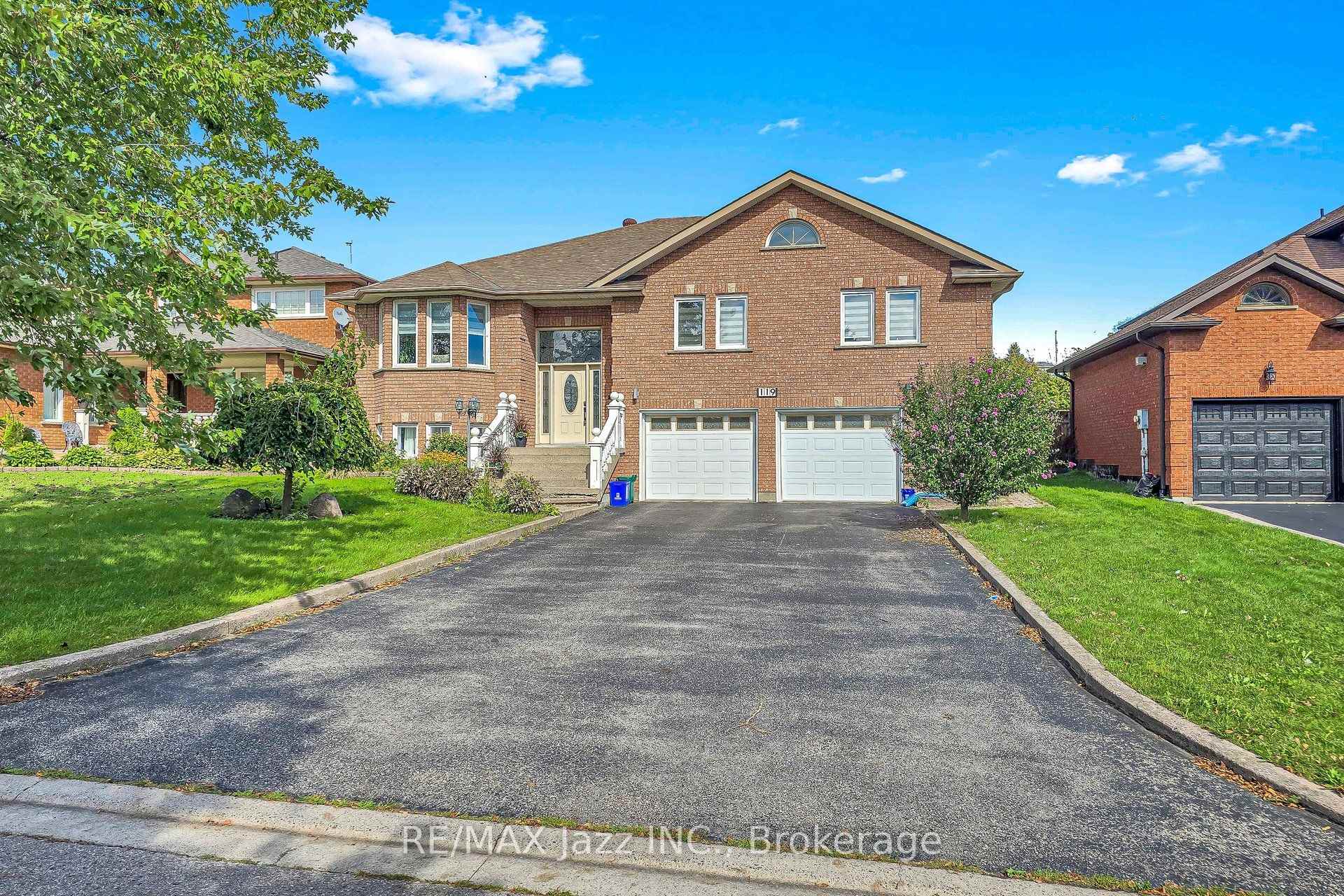 Photo 2 of 119 Elizabeth Street, Oshawa, McLaughlin — HOMEH