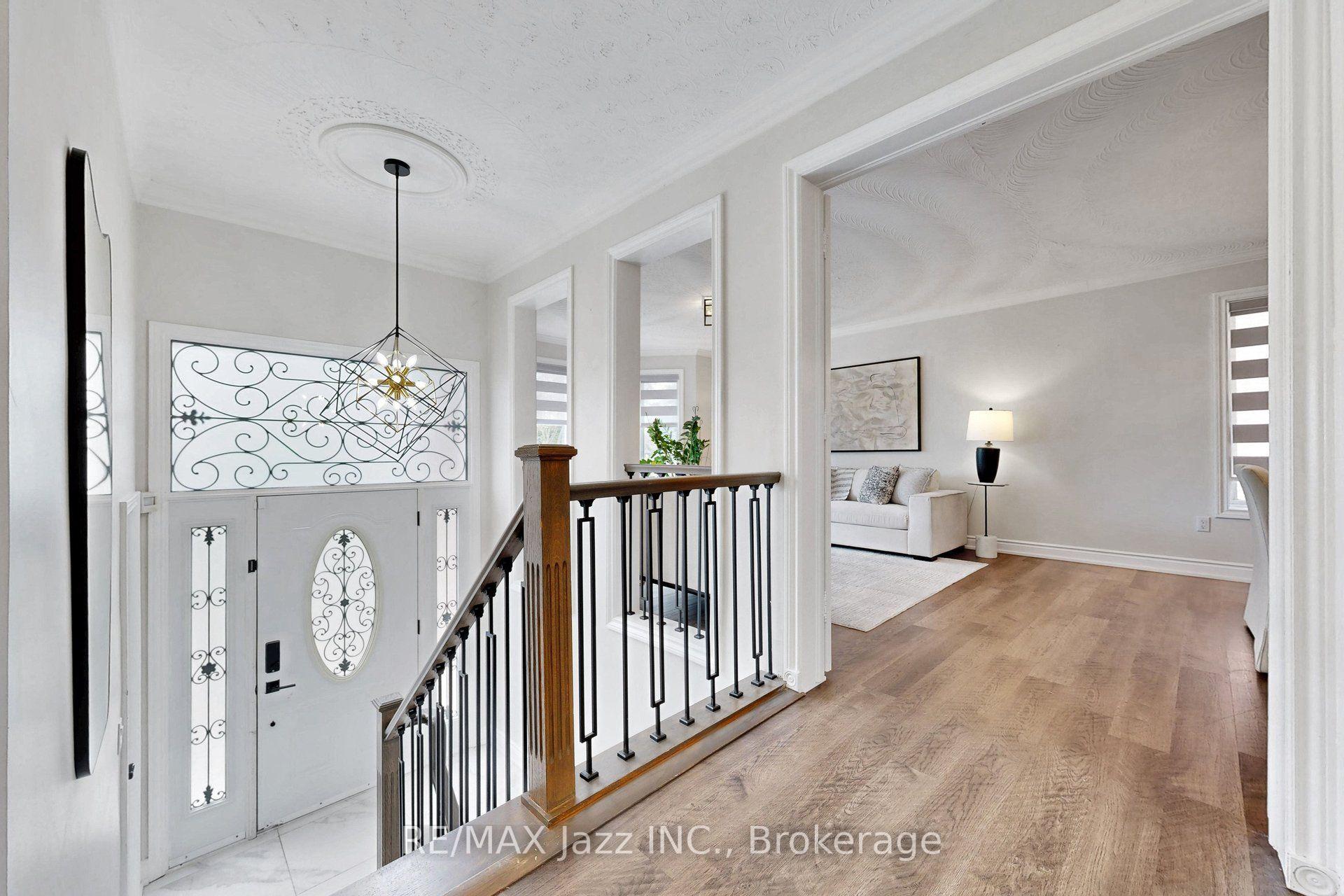 Photo 5 of 119 Elizabeth Street, Oshawa, McLaughlin — HOMEH
