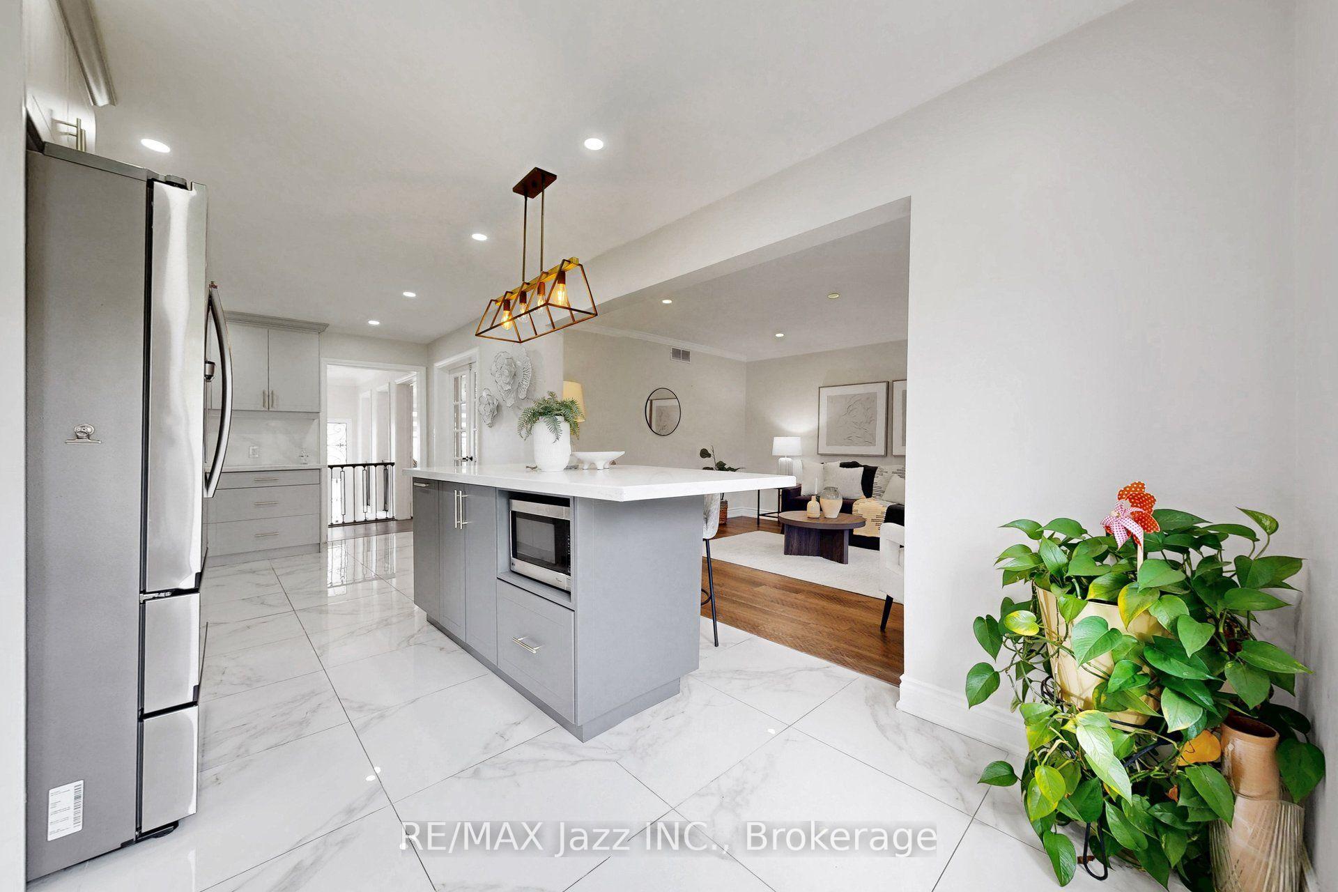 Photo 9 of 119 Elizabeth Street, Oshawa, McLaughlin — HOMEH