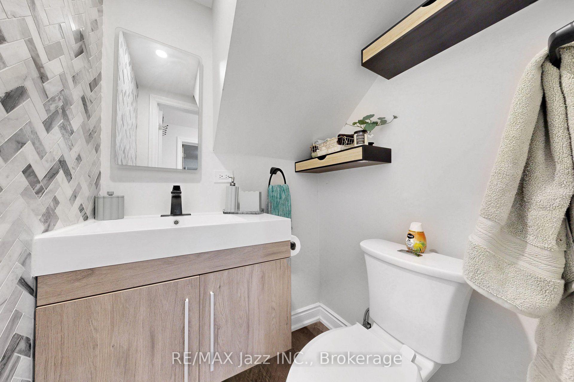 Photo 35 of 119 Elizabeth Street, Oshawa, McLaughlin — HOMEH