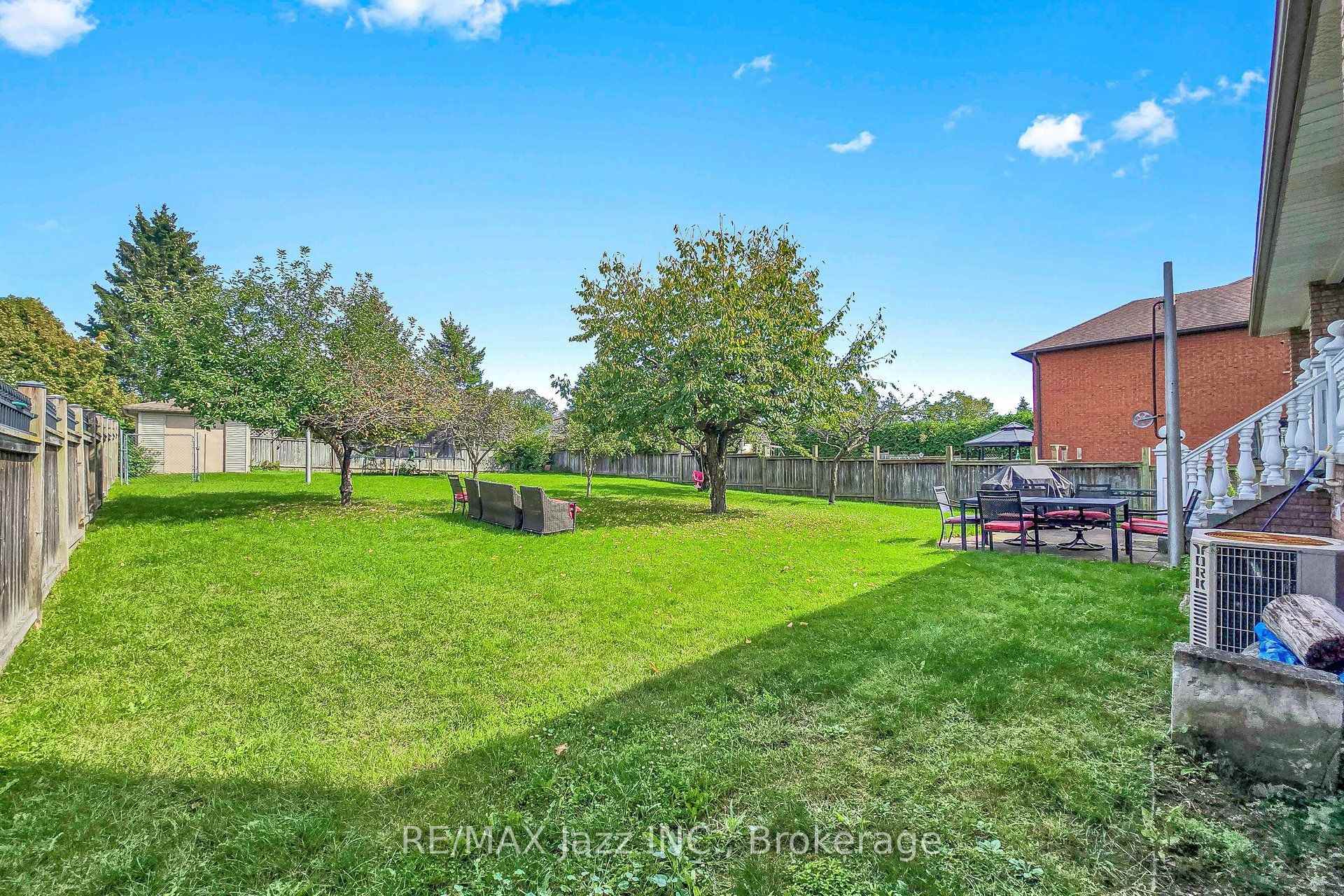 Photo 47 of 119 Elizabeth Street, Oshawa, McLaughlin — HOMEH