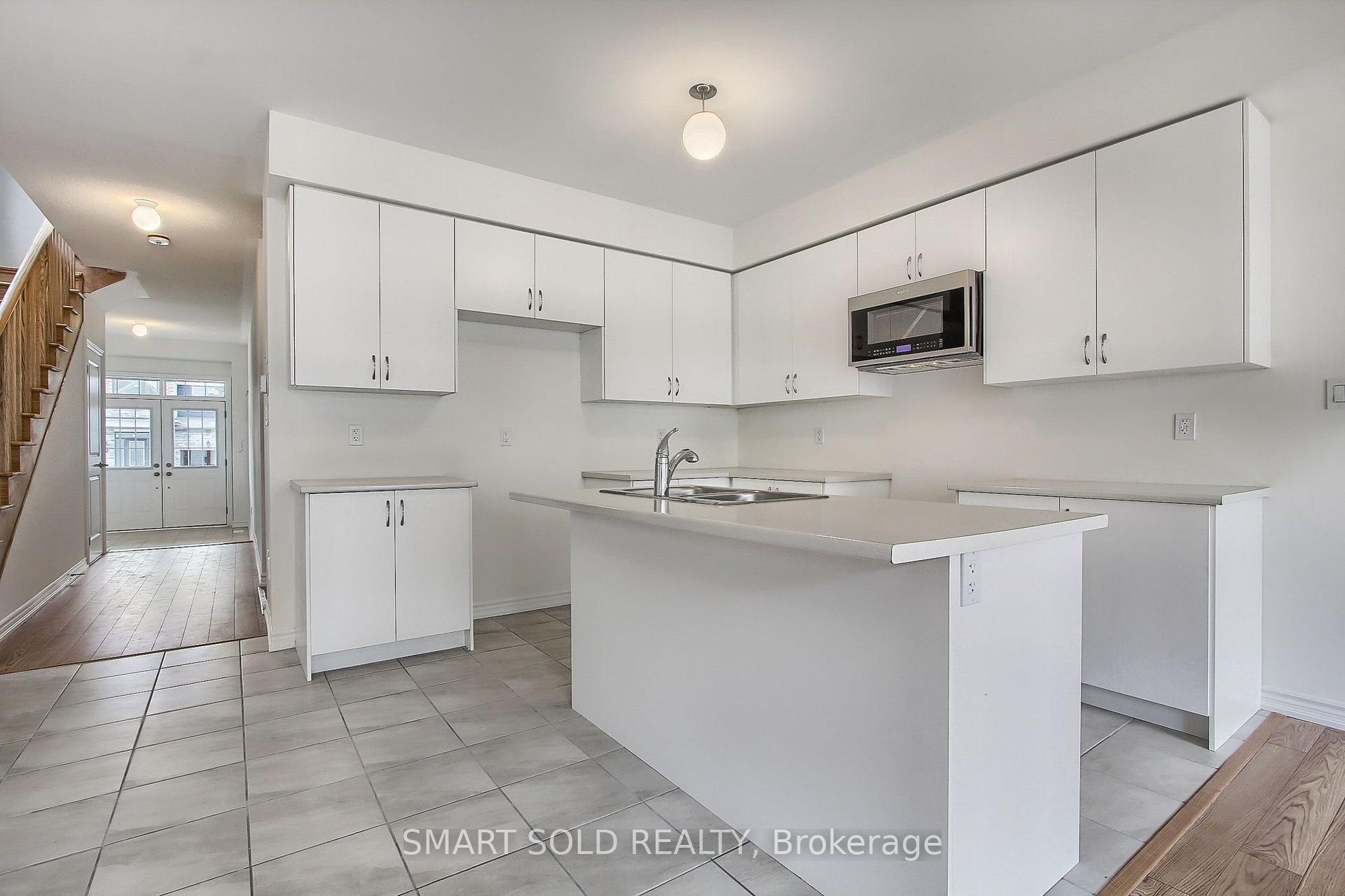 Photo 8 of 15 Durham Avenue, Barrie, Rural Barrie Southeast — HOMEH