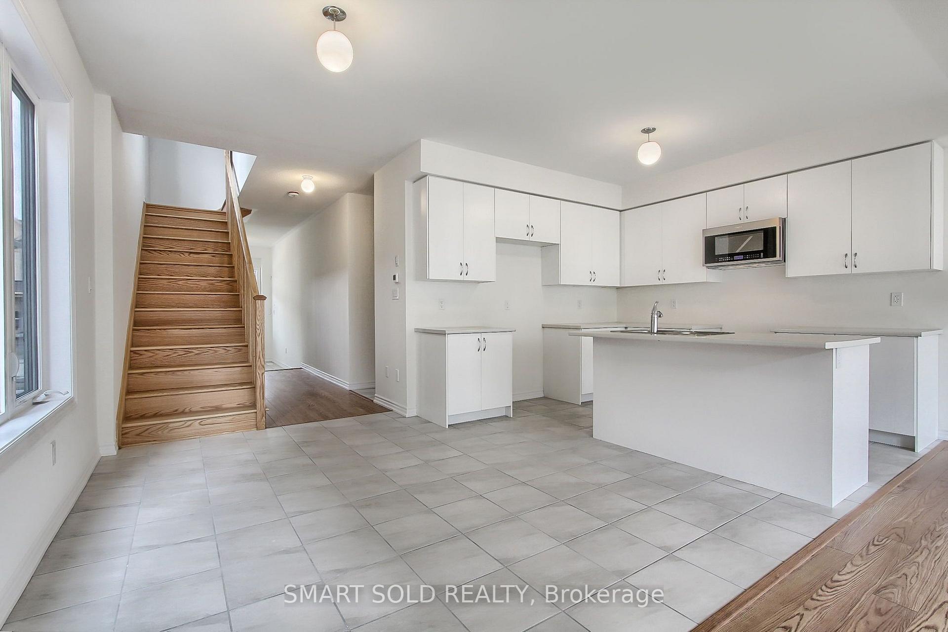 Photo 11 of 15 Durham Avenue, Barrie, Rural Barrie Southeast — HOMEH