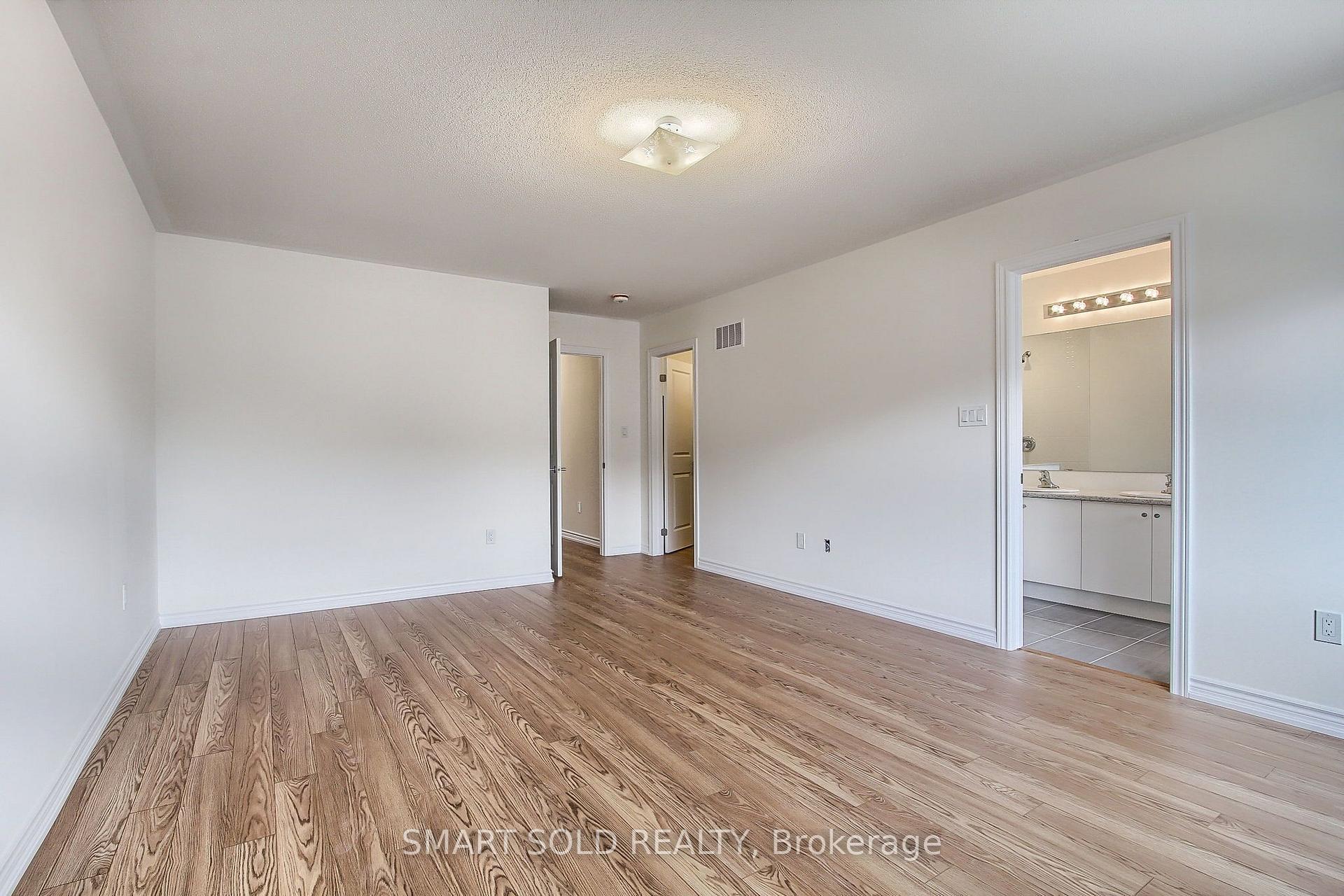 Photo 23 of 15 Durham Avenue, Barrie, Rural Barrie Southeast — HOMEH