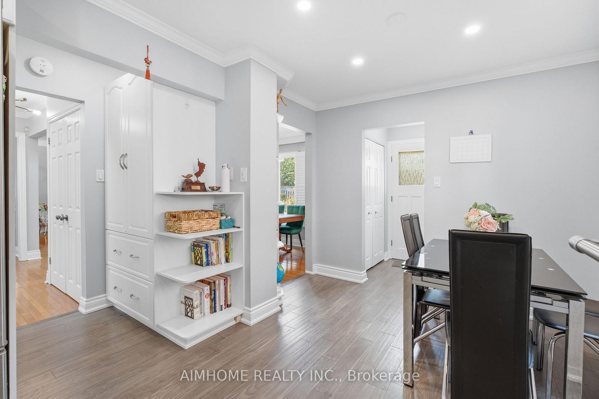 Photo 14 of 18 Haviland Drive, Scarborough, Centennial Scarborough — HOMEH