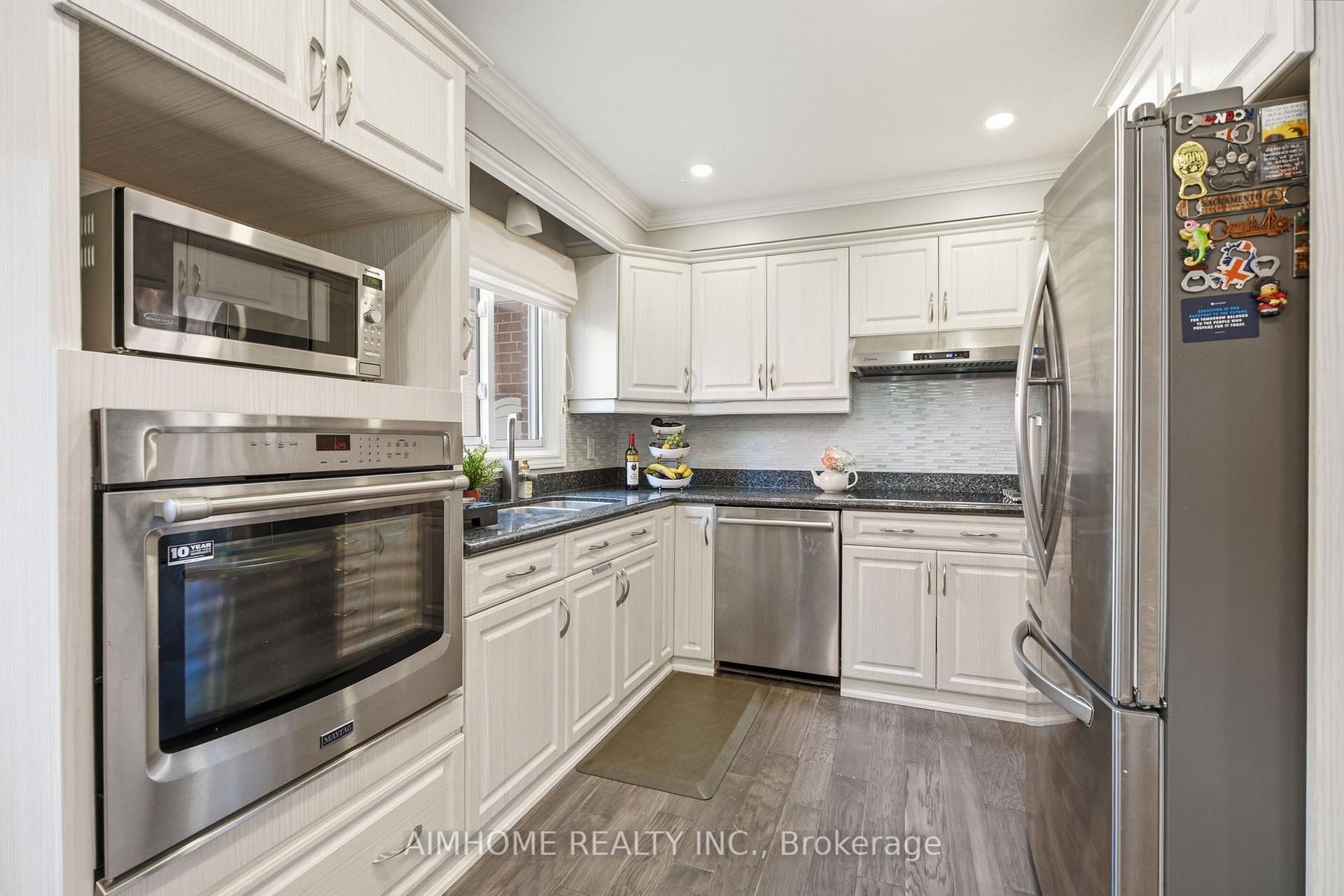 Photo 15 of 18 Haviland Drive, Scarborough, Centennial Scarborough — HOMEH