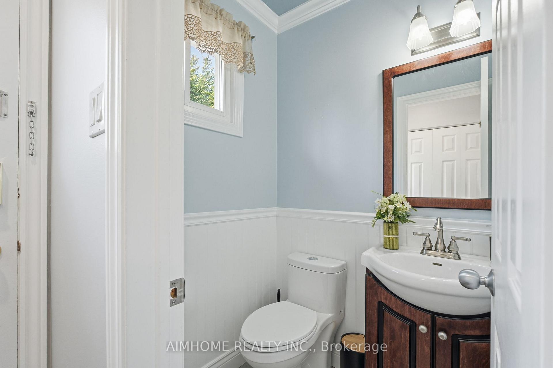 Photo 16 of 18 Haviland Drive, Scarborough, Centennial Scarborough — HOMEH