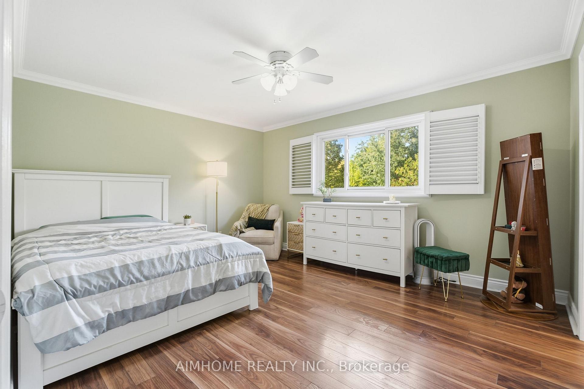 Photo 19 of 18 Haviland Drive, Scarborough, Centennial Scarborough — HOMEH