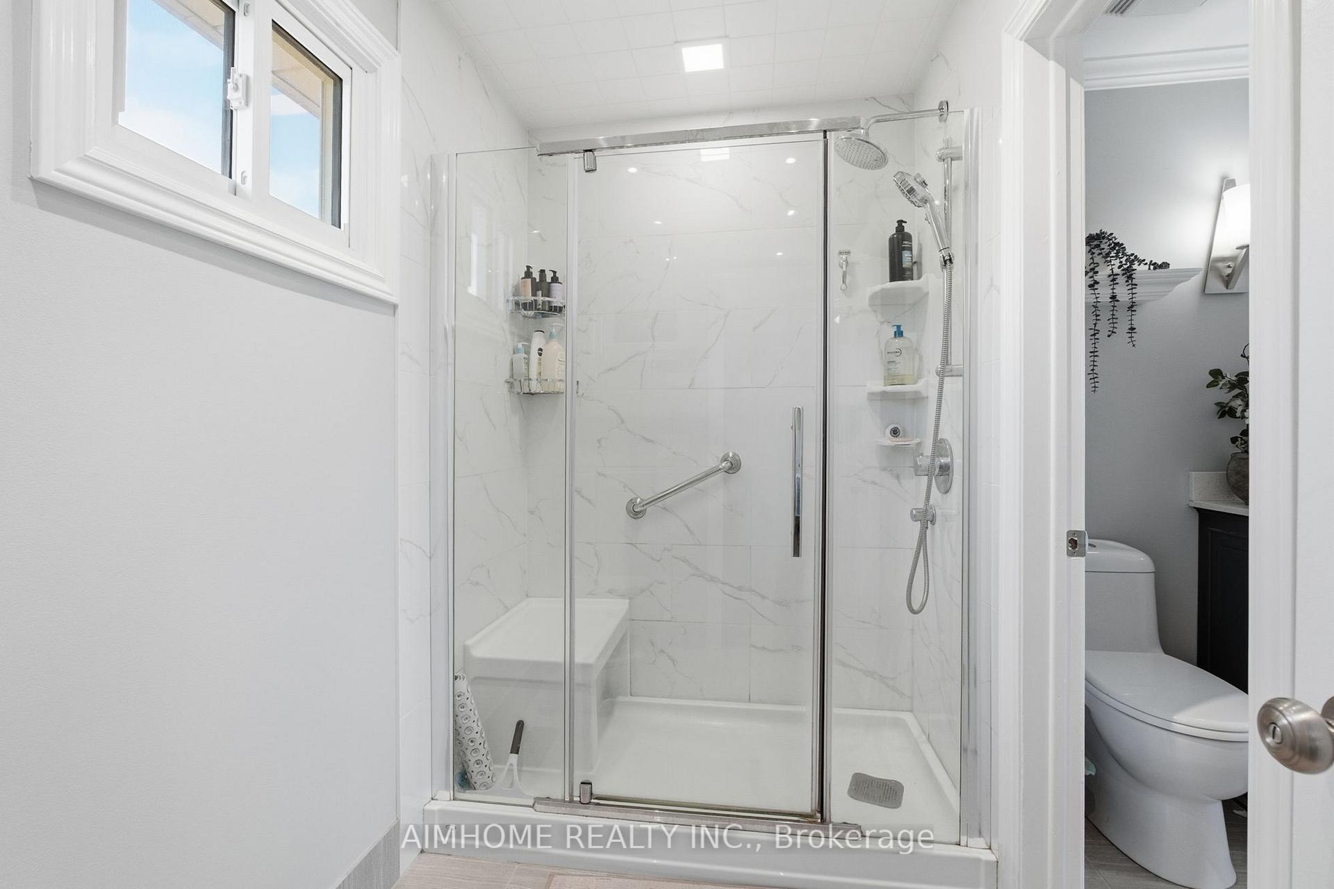 Photo 24 of 18 Haviland Drive, Scarborough, Centennial Scarborough — HOMEH