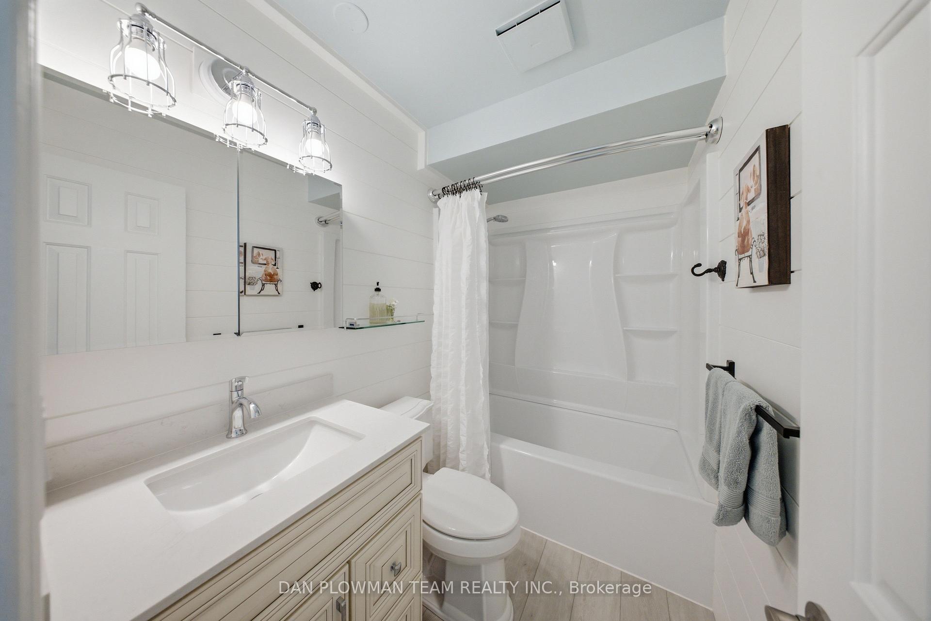Photo 14 of Unit H-14, 1661 Nash Road, Clarington, Courtice — HOMEH